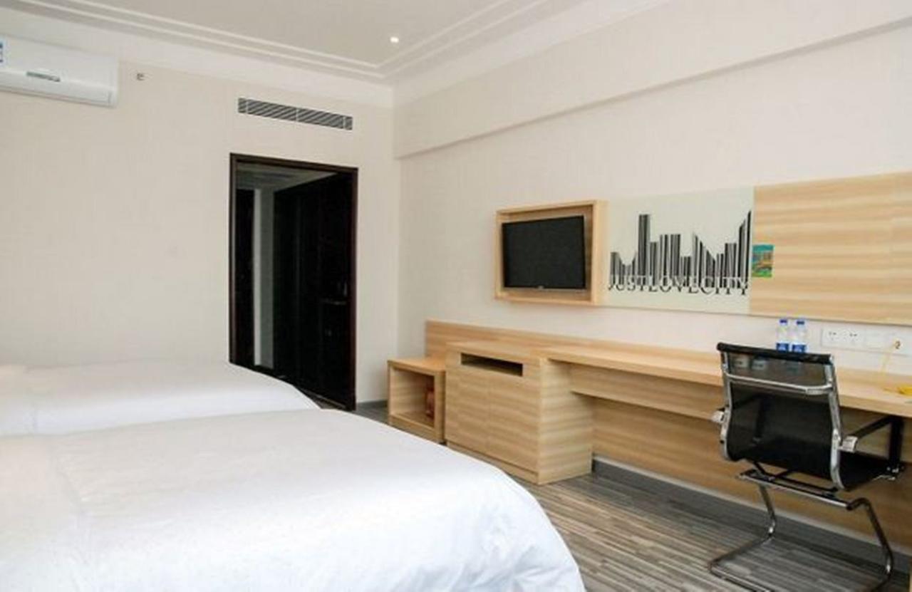 City Comfort Inn Liuzhou North Railway Station Branch Bagian luar foto